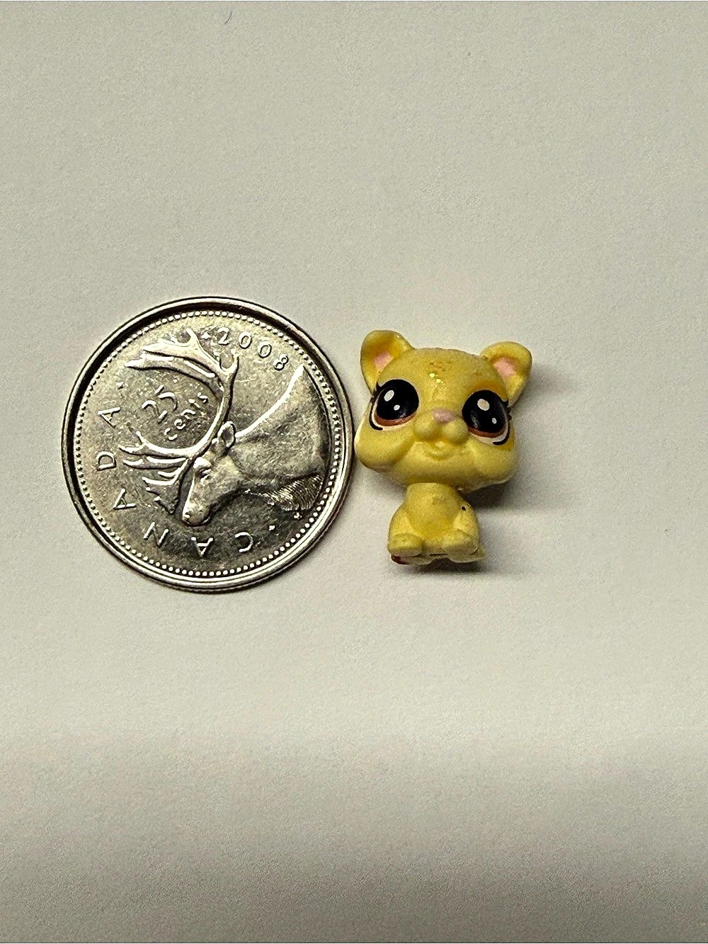 Hasbro Littlest Pet Shop #32 Butterscotch Goldpaws Teeniest Tiniest
